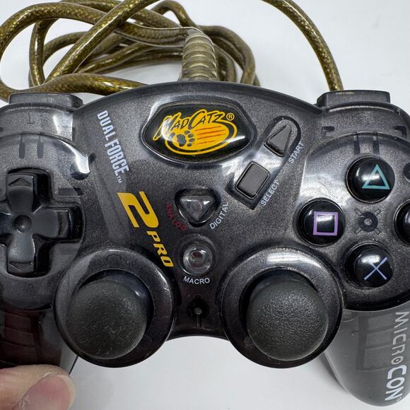 Lot of 4 Aftermarket Controllers PS2 GameCube LightGun Mad Catz Pelican Untested - Picture 16 of 16